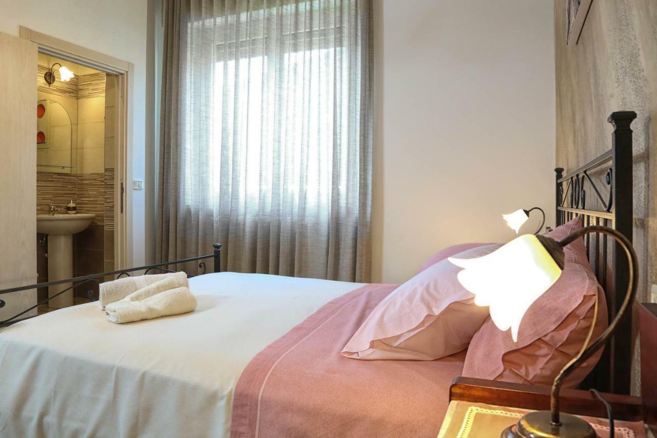 Bed and Breakfast Le Mansardine Васто Экстерьер фото