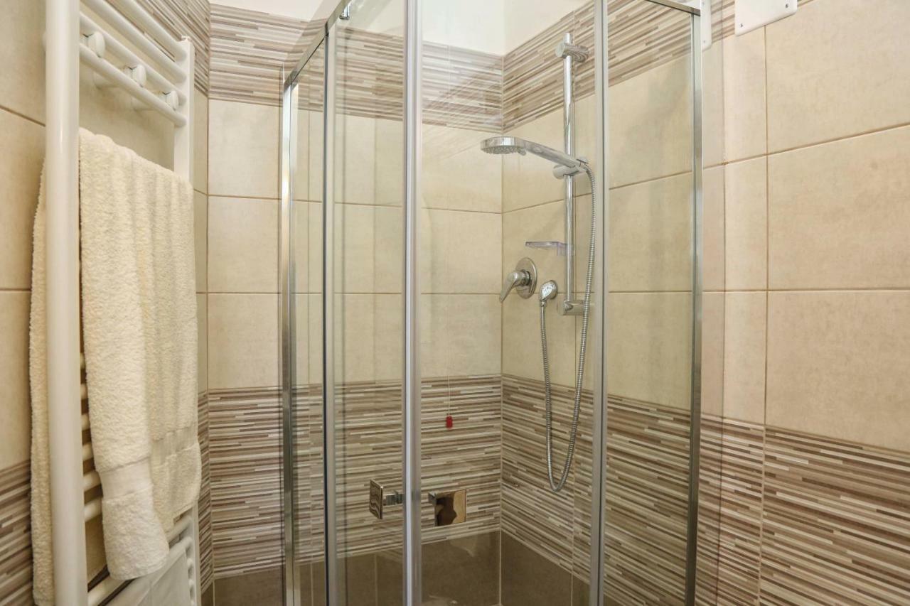 Bed and Breakfast Le Mansardine Васто Экстерьер фото